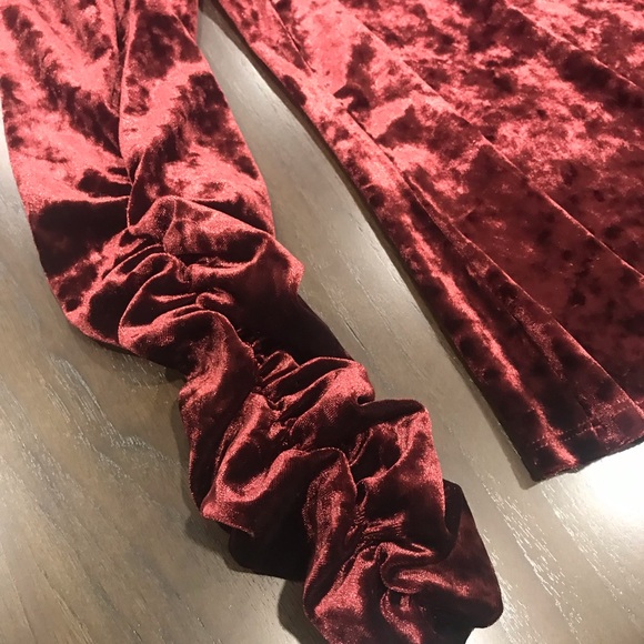 Vince Camuto New Ruched off the shoulder top Large - Picture 7 of 8